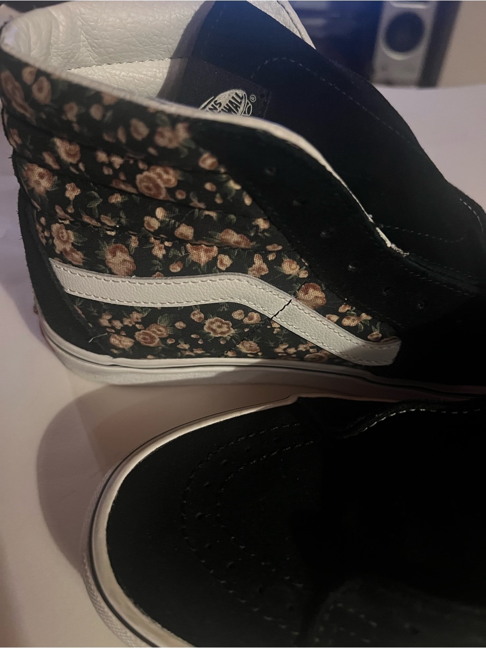 Vans Sk8-Hi "Rose Dreams" black suede uppers, floral canvas at quarters, 10 - Picture 5 of 10